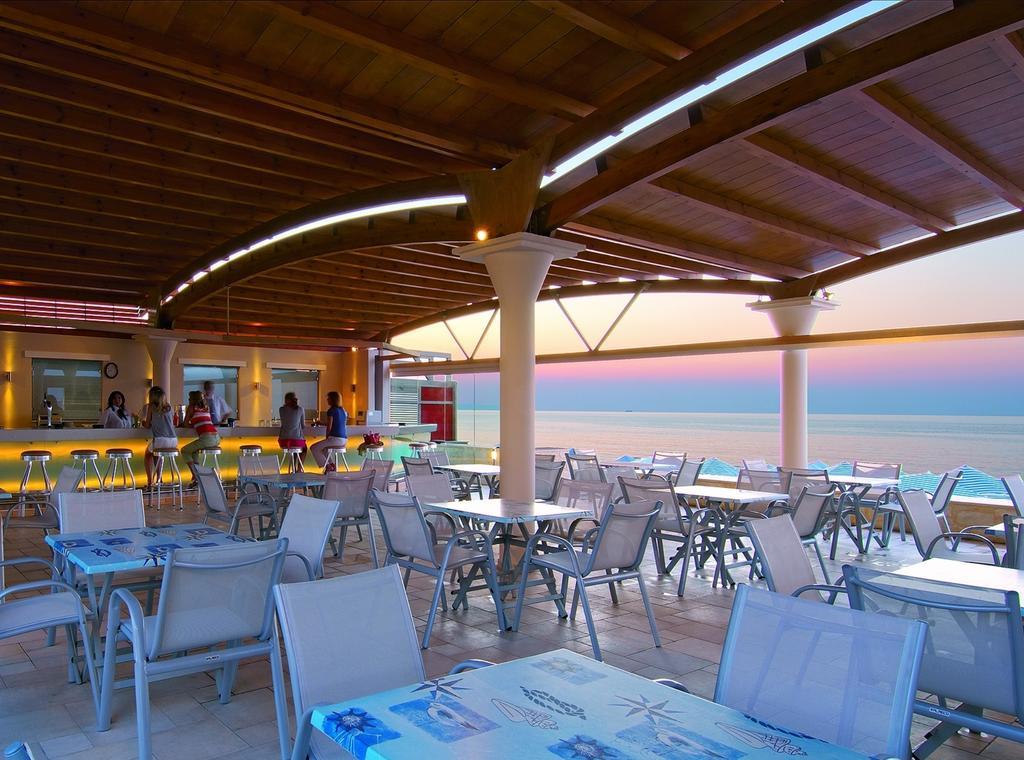 Eva Bay Hotel On The Beach - Adults Only Adelianos Kampos Exteriér fotografie