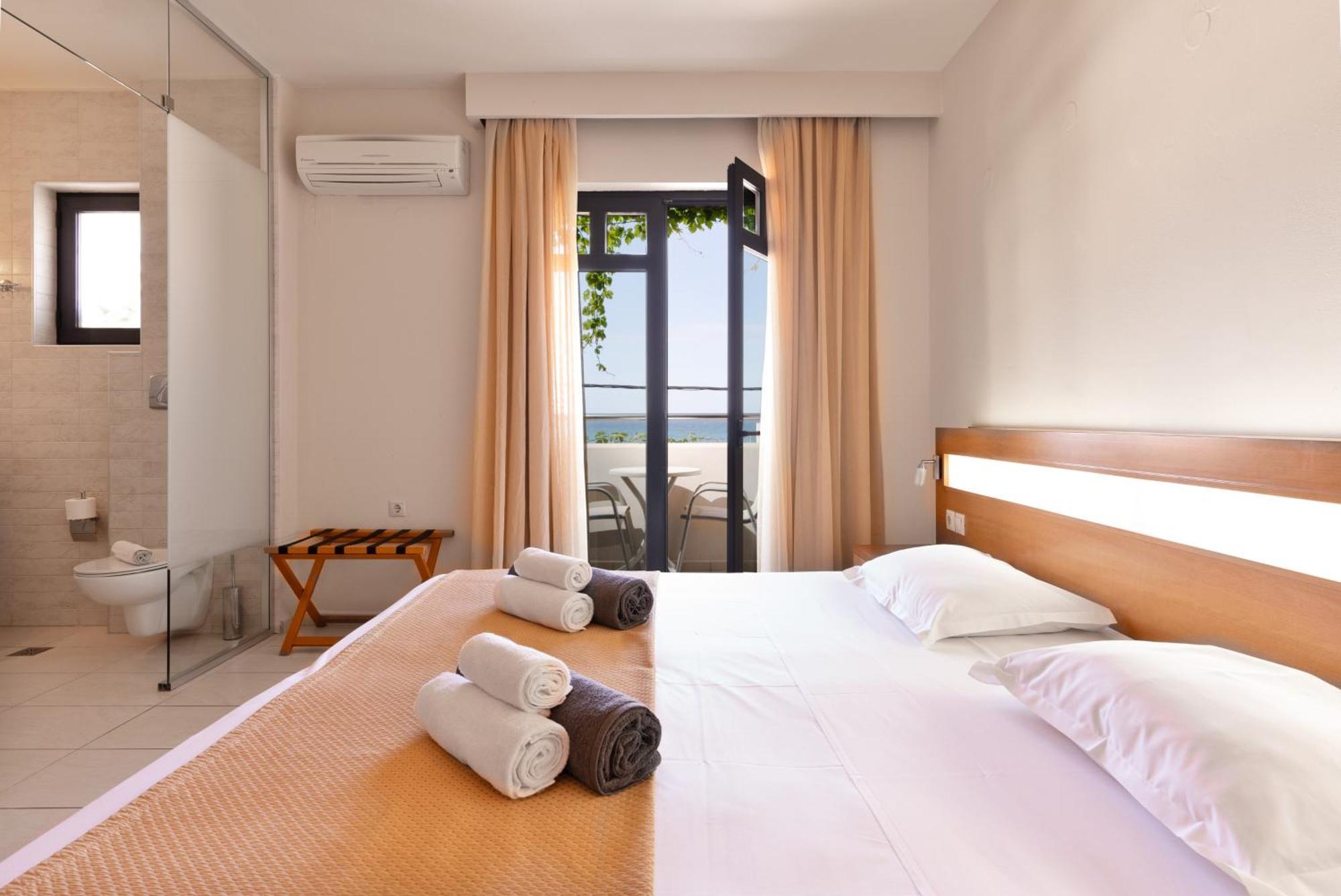 Eva Bay Hotel On The Beach - Adults Only Adelianos Kampos Exteriér fotografie