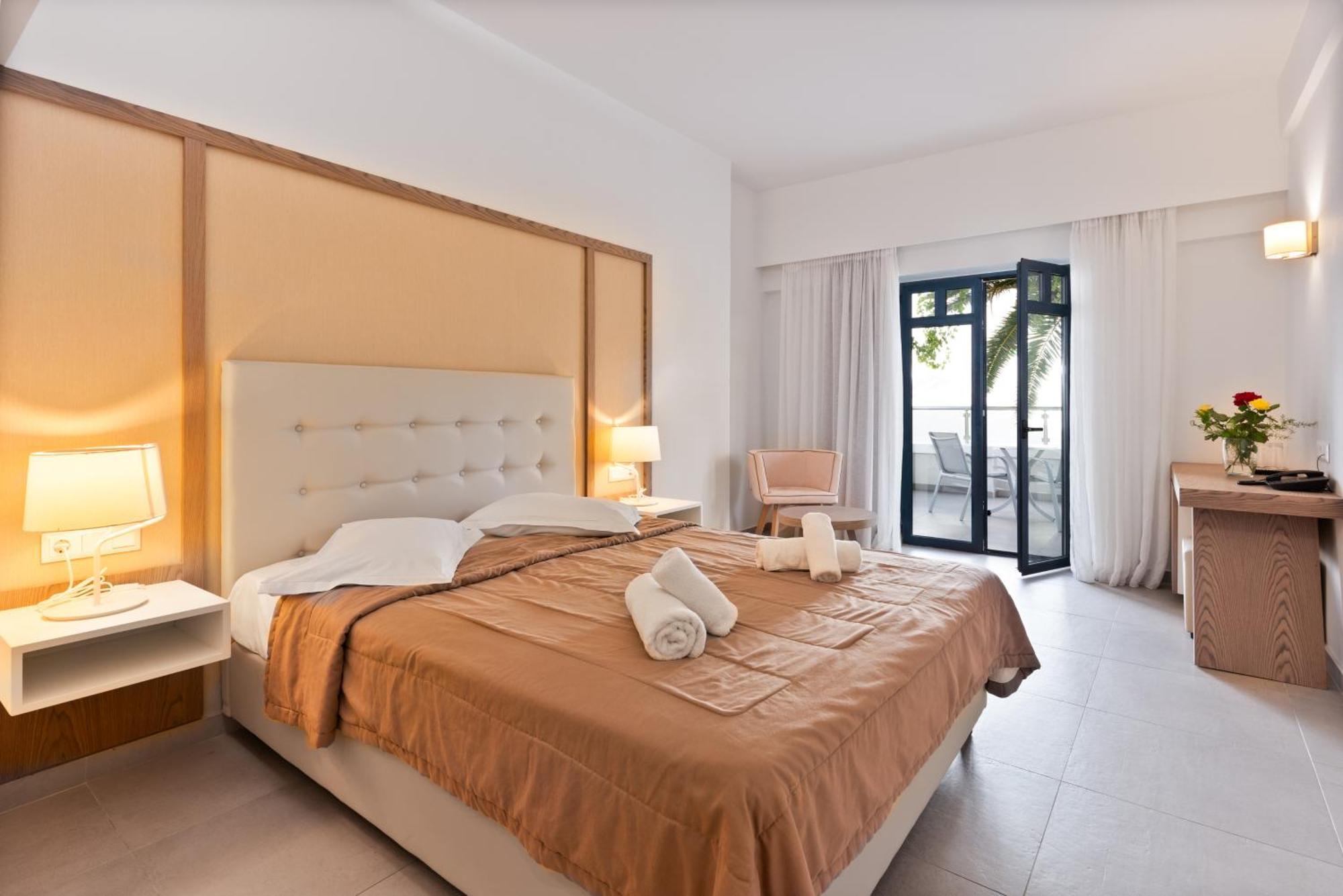 Eva Bay Hotel On The Beach - Adults Only Adelianos Kampos Exteriér fotografie